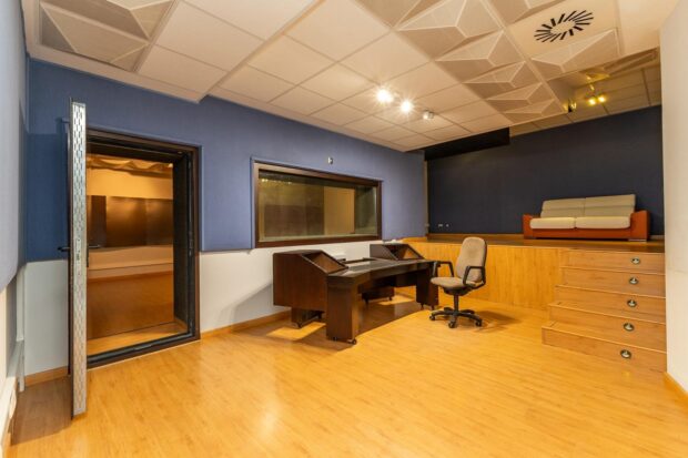 property image #3