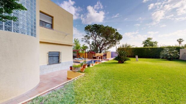 property image #3