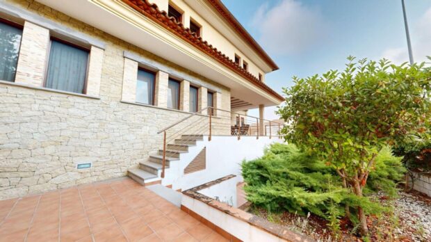 property image #0