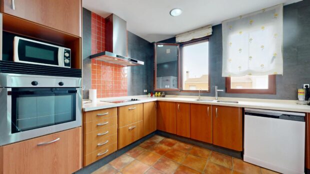 property image #3