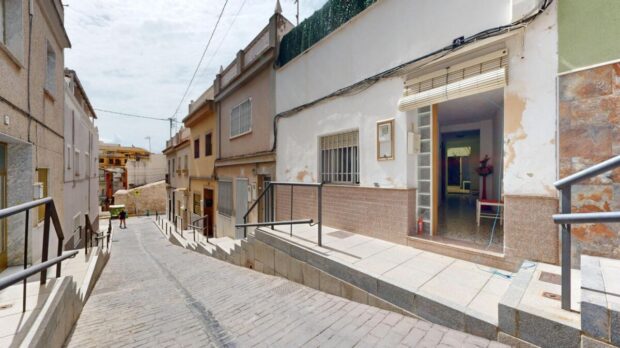 property image #1