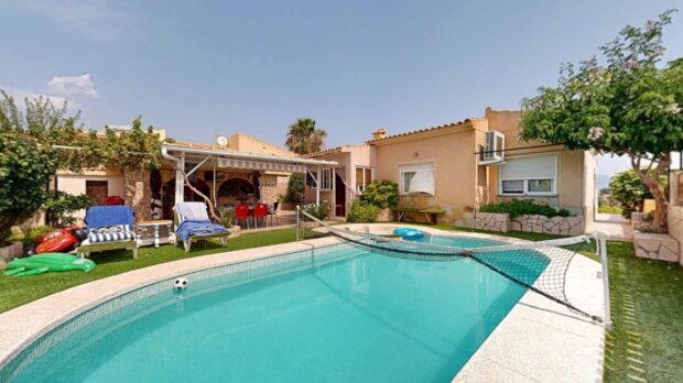 property image #3