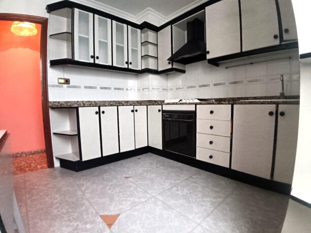 property image #3