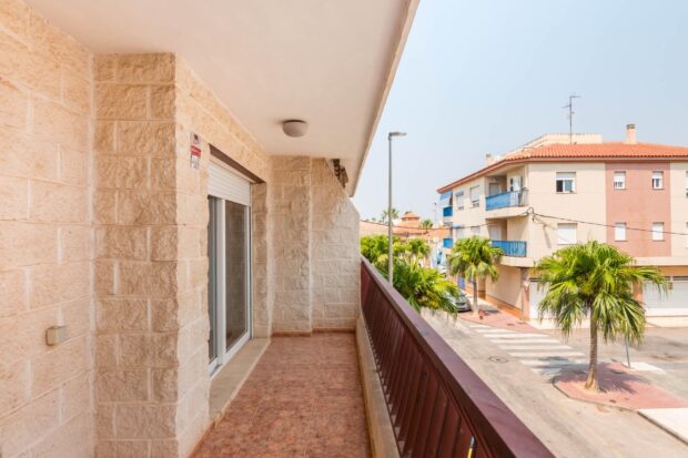 property image #3