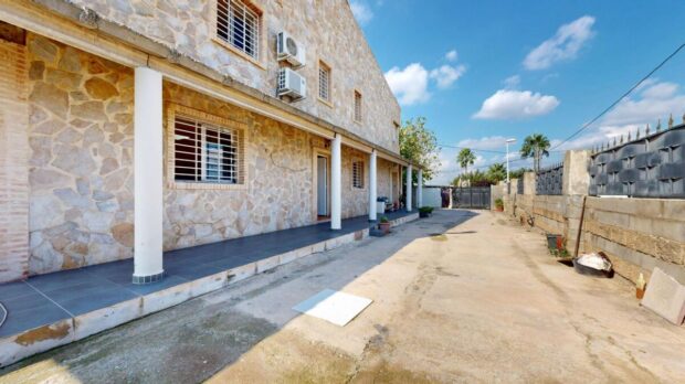 property image #2