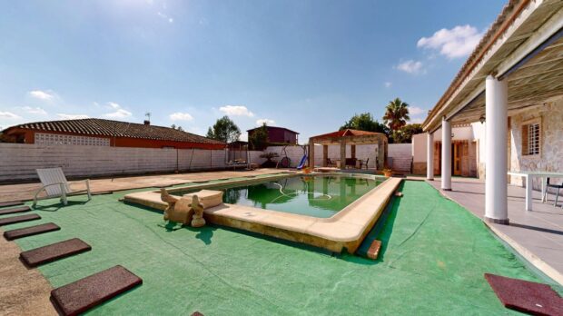 property image #3