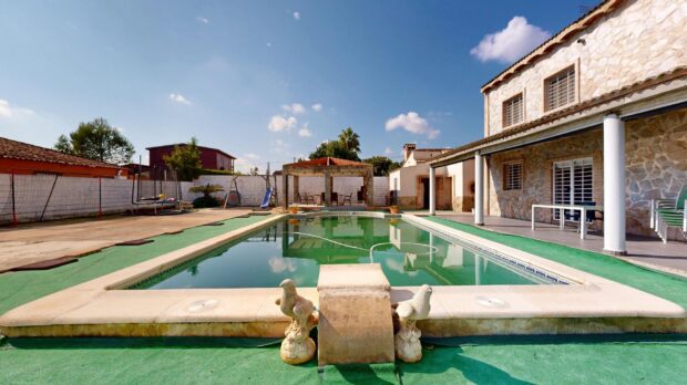 property image #4