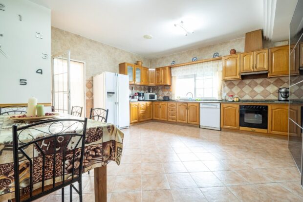property image #3