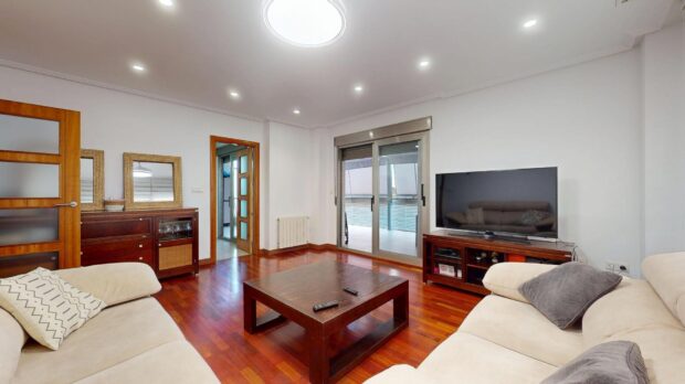 property image #3