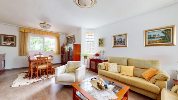 property image #3