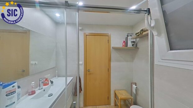 property image #3
