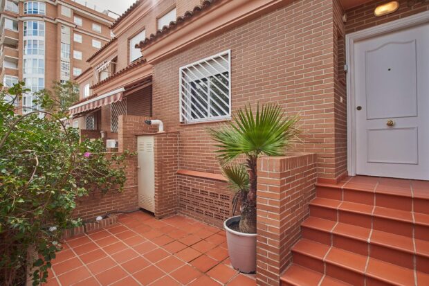 property image #3