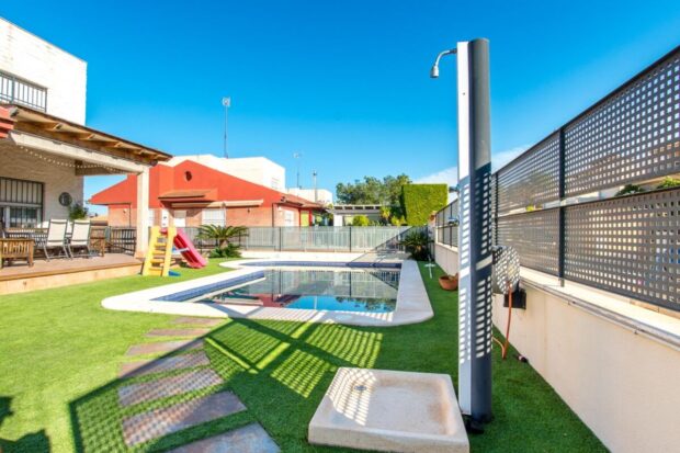 property image #3
