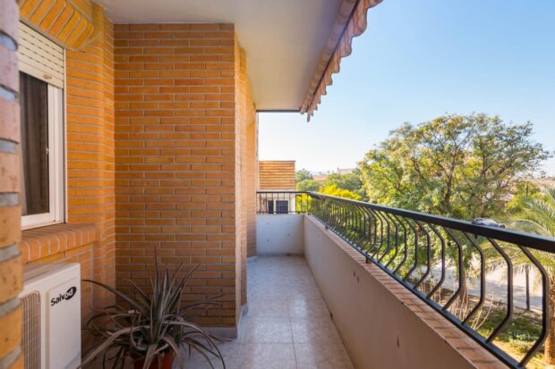 property image #3