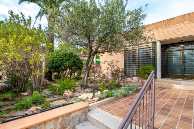property image #3