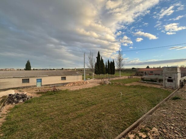 property image #3