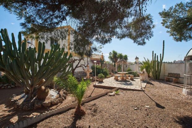 property image #3