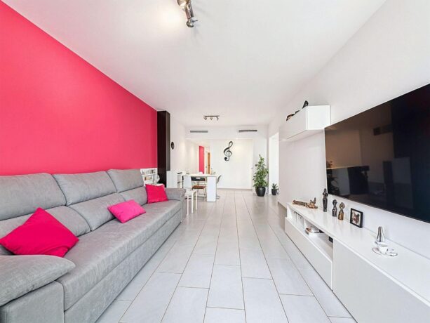 property image #3