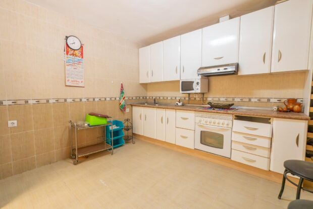 property image #3