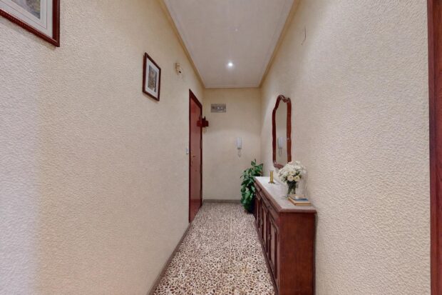 property image #3