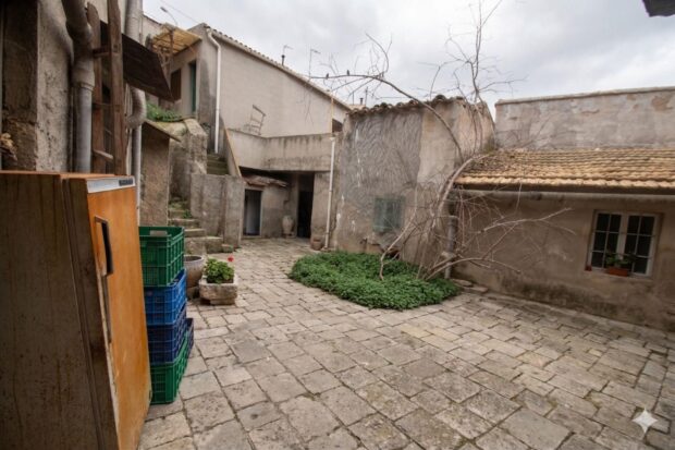 property image #0