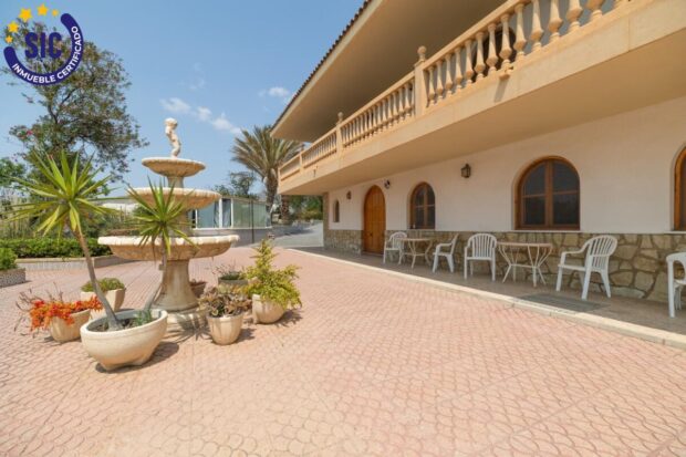 property image #3