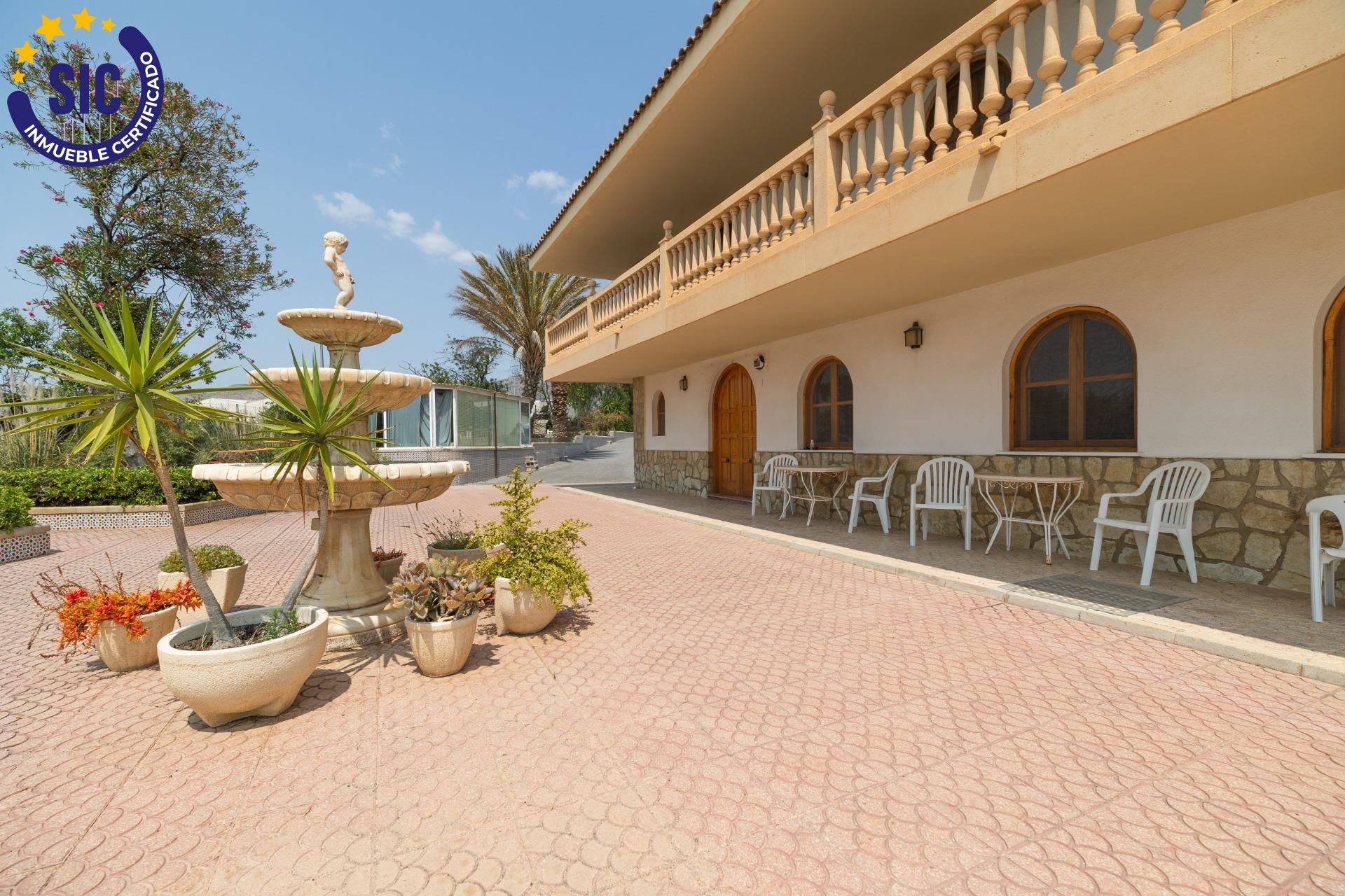 property image #3