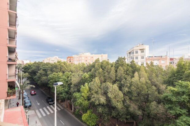 property image #3
