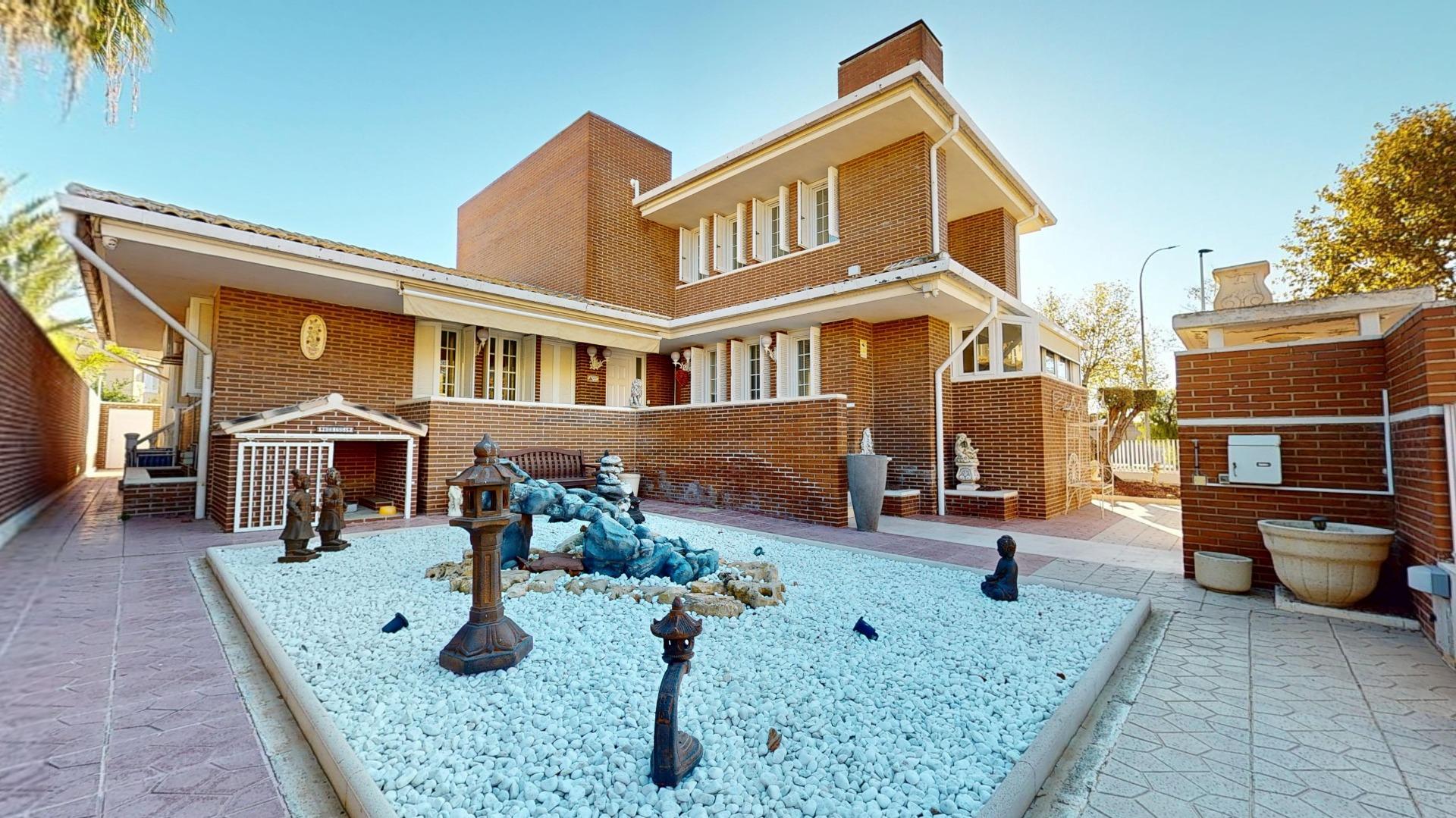 property image #1