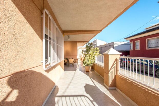 property image #3