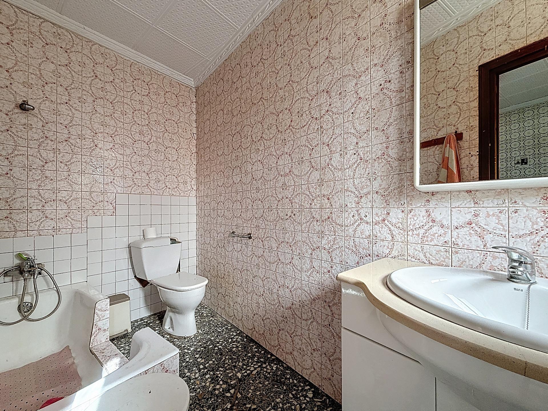 property image #3