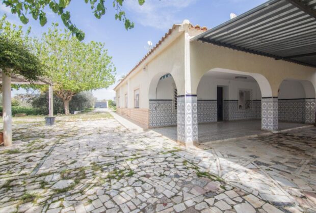 property image #3