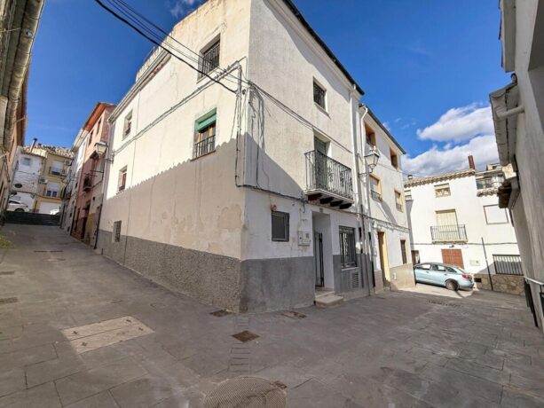 property image #0