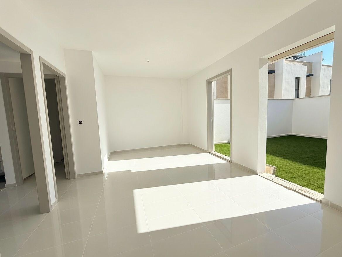 property image #3