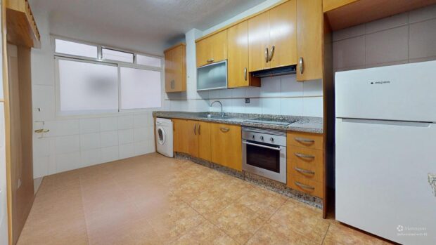 property image #3