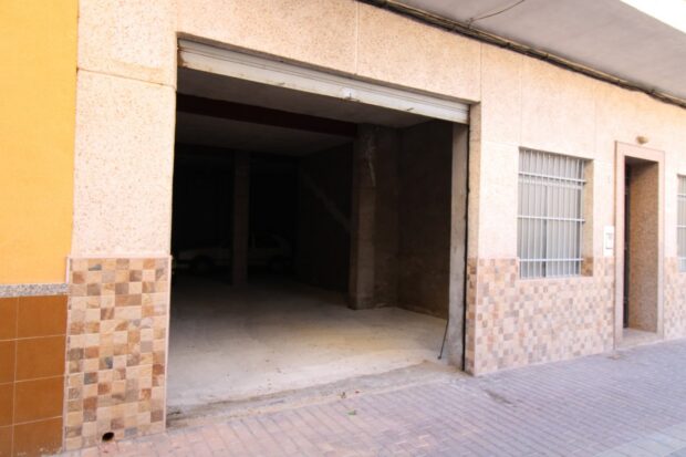 property image #1