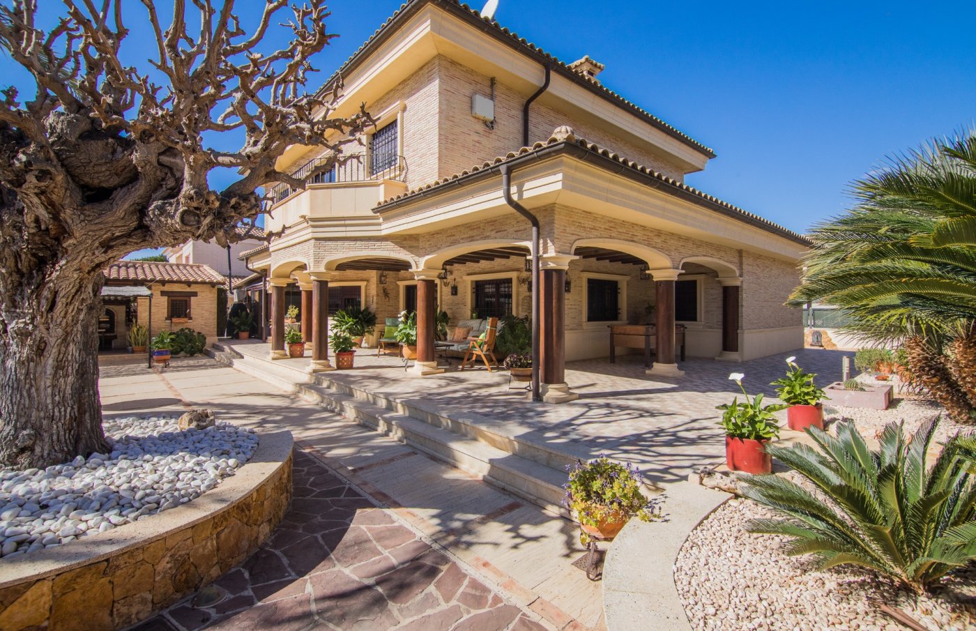 property image #0