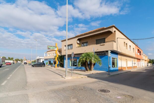 property image #1