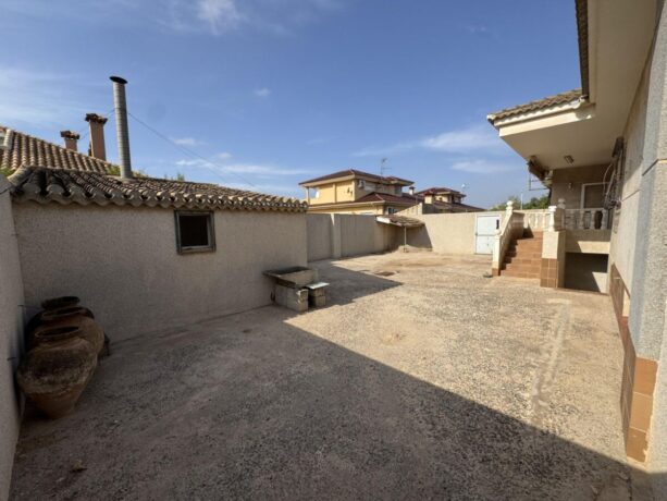 property image #3