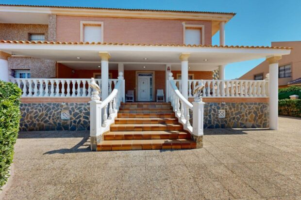 property image #0