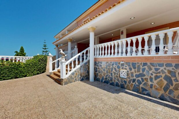 property image #2