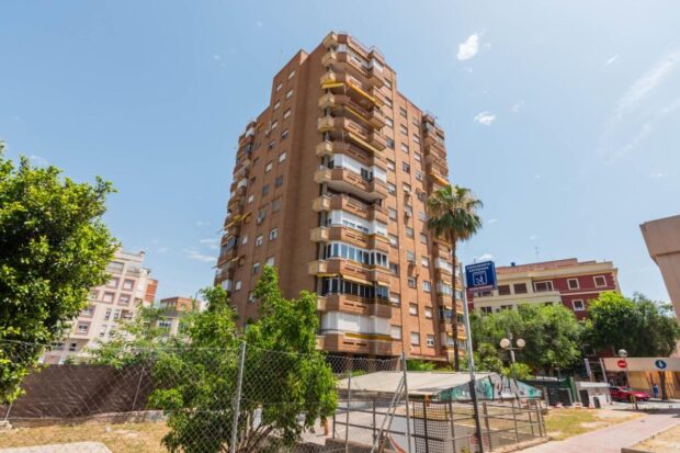 property image #3