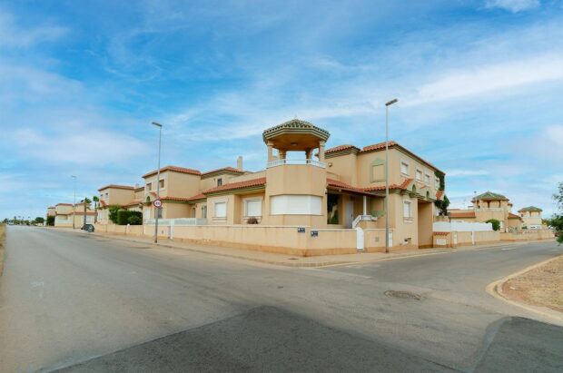 property image #0
