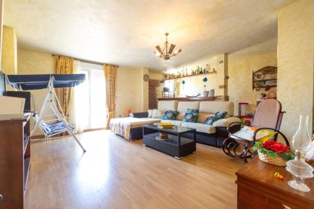 property image #3