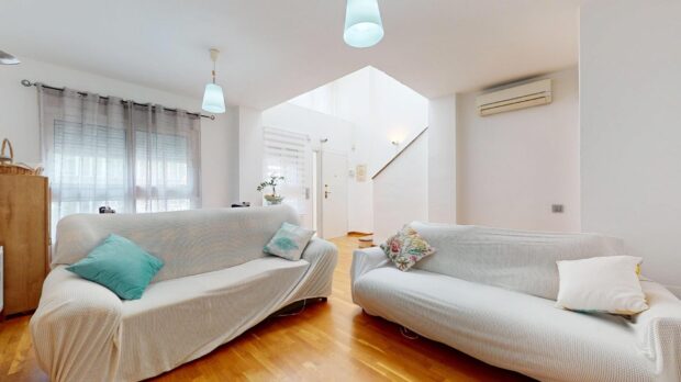 property image #3