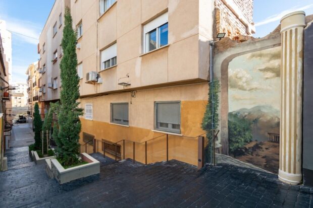 property image #1