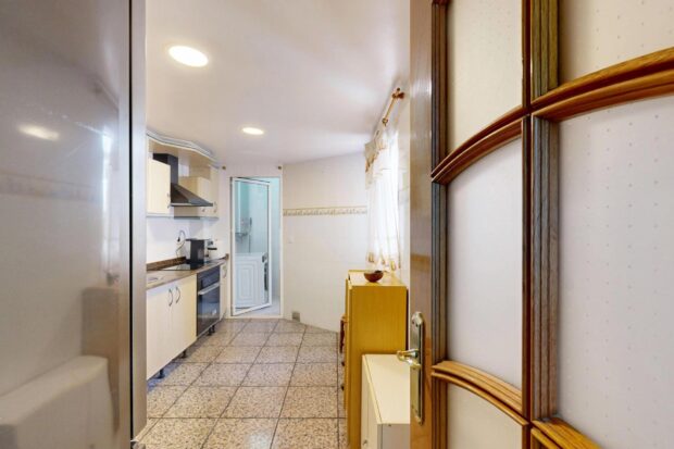 property image #3