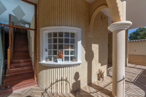 property image #1