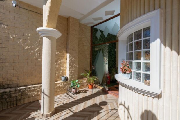 property image #2
