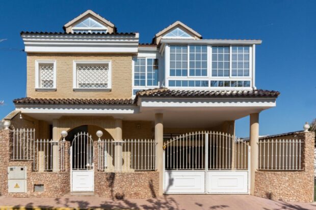 property image #3